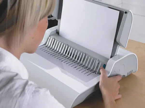 FellowesPulsarElectricCombBindingMachineWith1YearWarranty_5620701_-5_600x